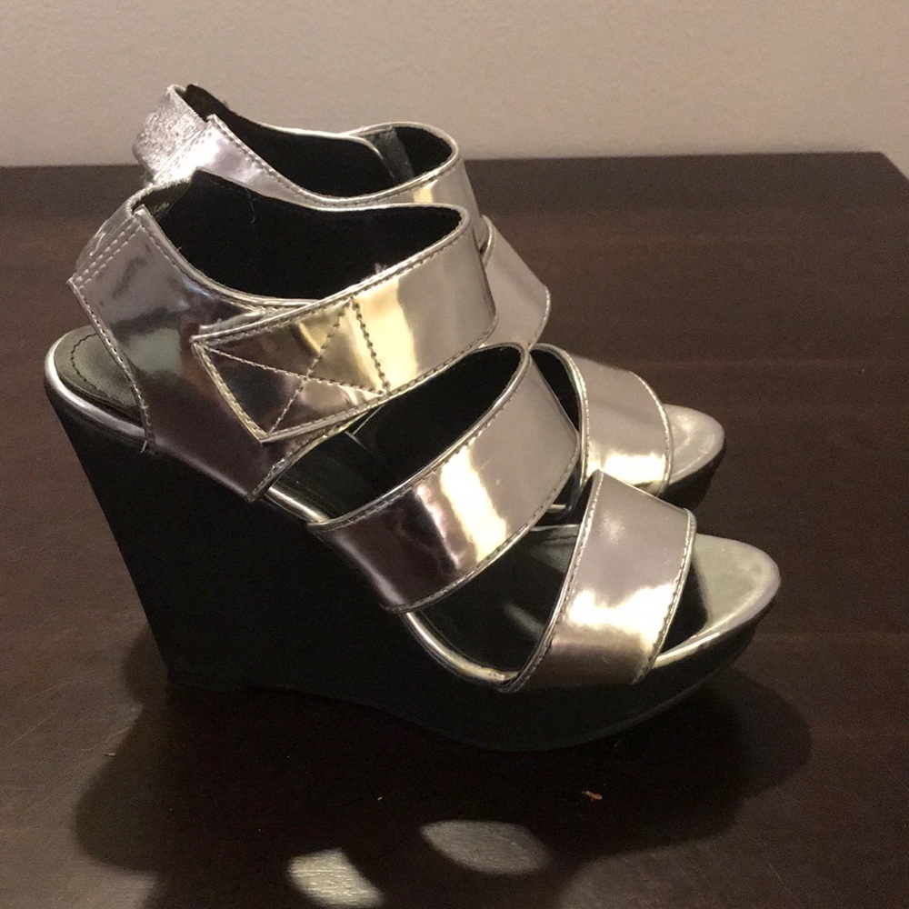 F21 Silver Wedge Sandal sz.7